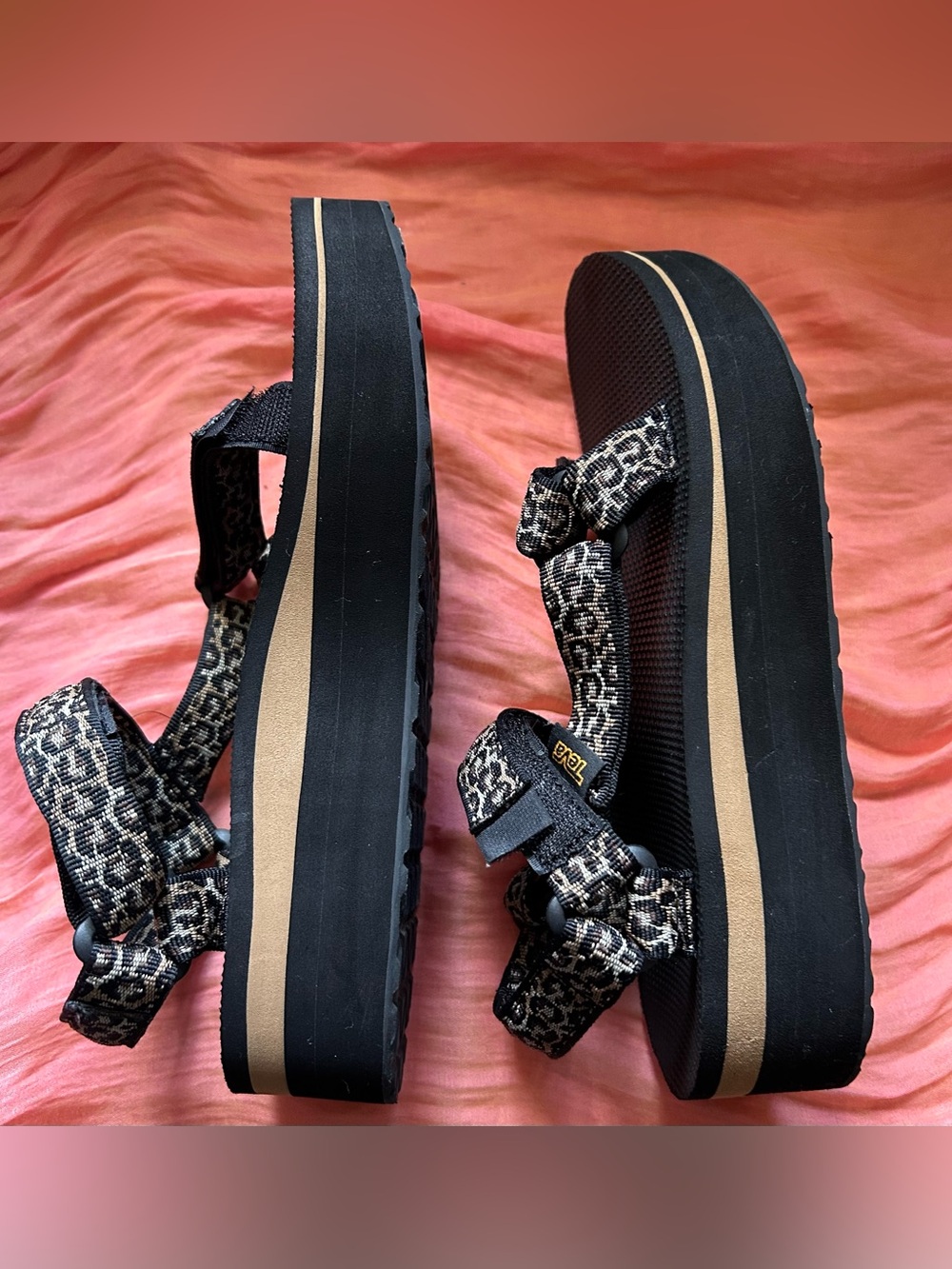 Teva Flatform Universal Leopard Print Black Sandals vacation travel - Picture 2 of 6